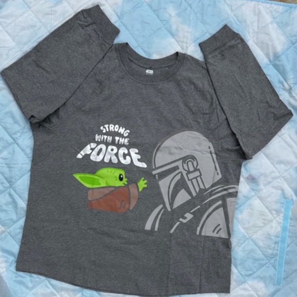 NWT - Mandalorian/ Baby Yoda PJ’s Set - 2XL - Picture 5 of 8